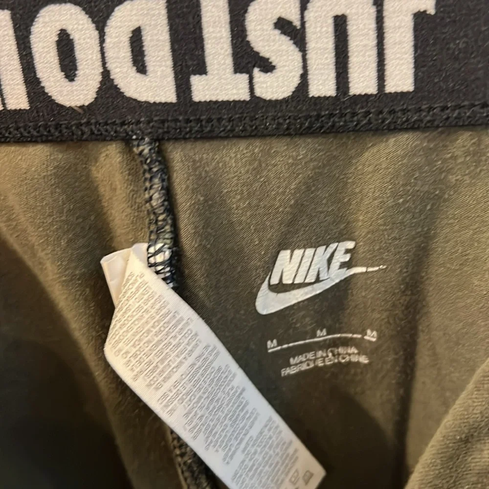 Camouflage Nike cotton leggings M